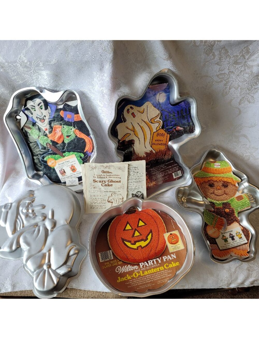 Vintage Wilton 80s 90s Halloween cake pan lot set Ghost Pumpkin Witch retro